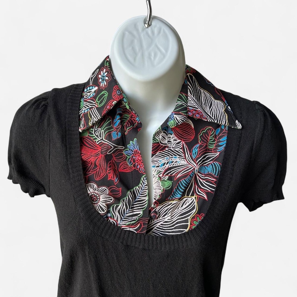 Bette Paige Black Knit Mock Layered Floral Blouse Top | Short Sleeve | Size: XS - Picture 5 of 7
